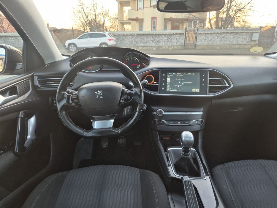 Peugeot 308 model 2015 mot 1.6 HDI 120 cp Euro 6