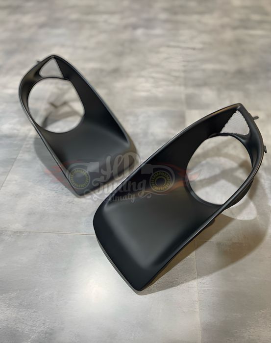 Крышки противотуманных фар Subaru Impreza GDB