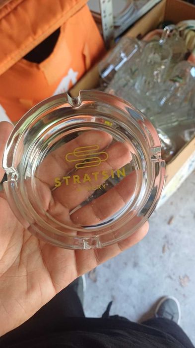 Посуда за ресторант,чинии,чаши,вилици ,ножове