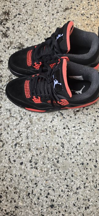 Air Jordan 4 Retro "Red Thunder".