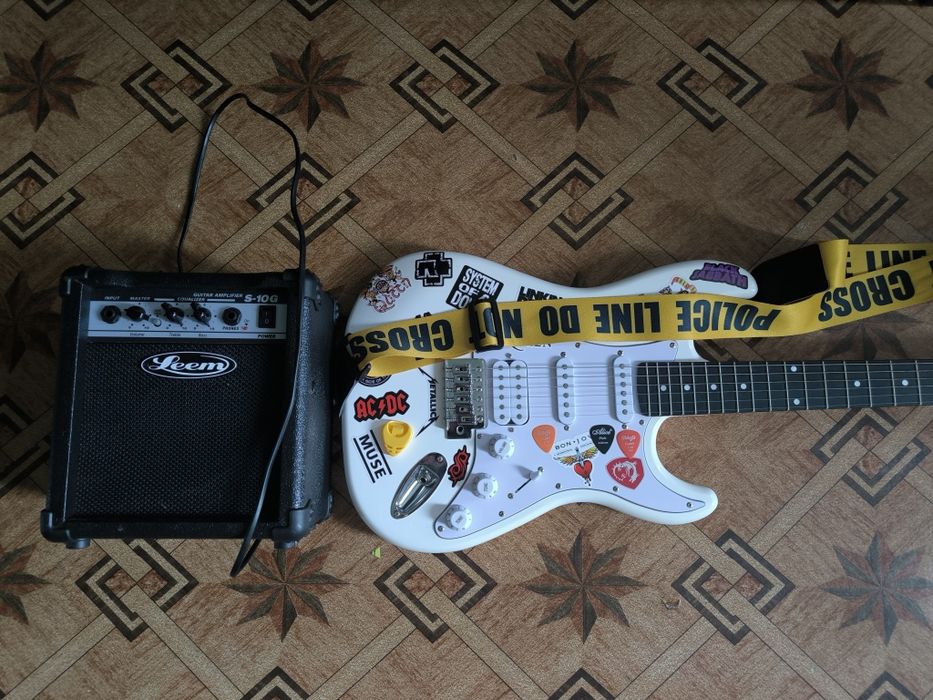 Электрогитара со всем что нужно