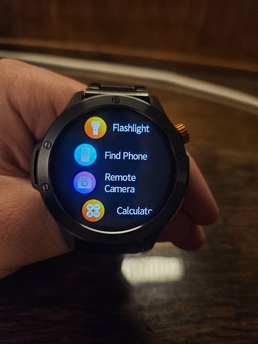 Матов черен мъжки часовник + ПОДАРЪК допълнителна каишка
Описание:
Мно