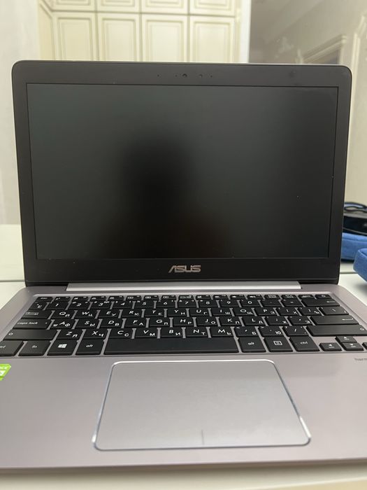 Продаю Asus ноутбук