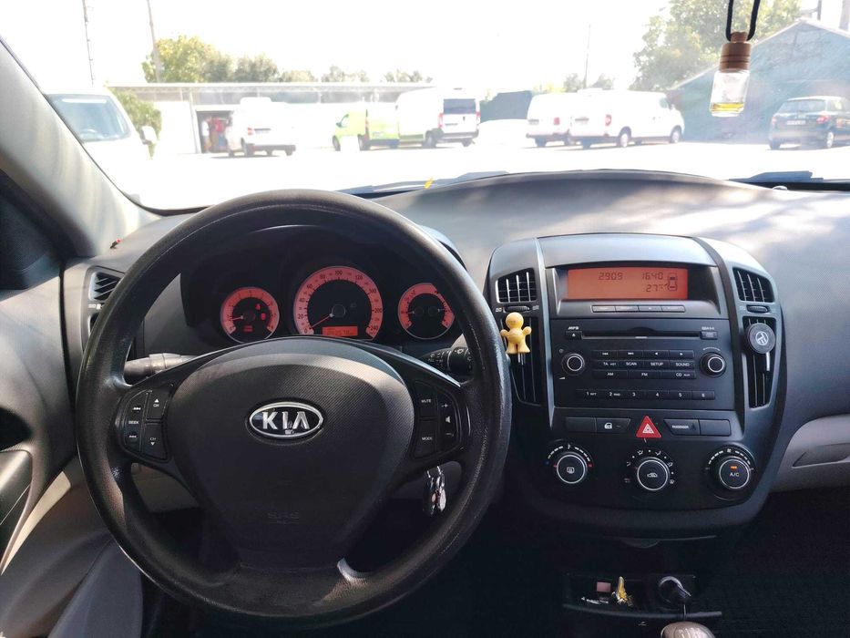 Kia Ceed 1.4 benzina + GPL proprietar