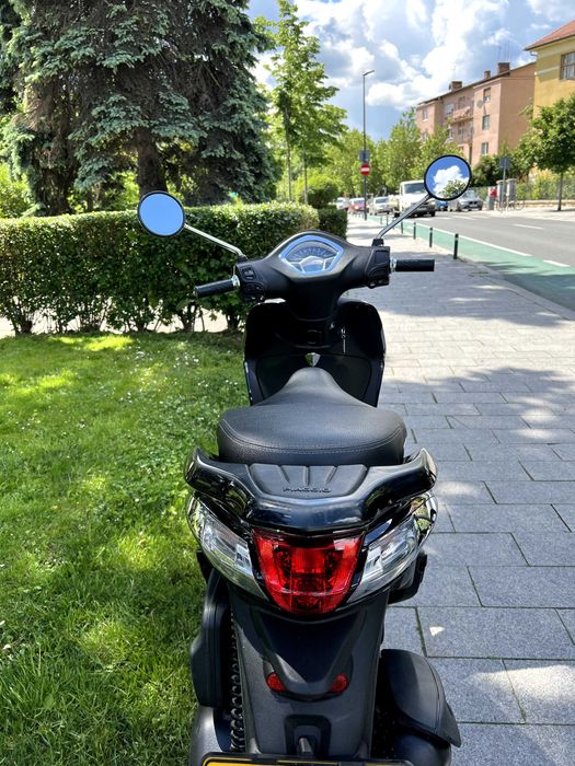 Scuter Piaggio Liberty 2023 – 50cc – Permis B