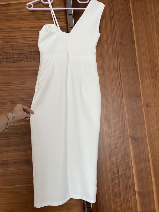 Дамска бяла нова рокля