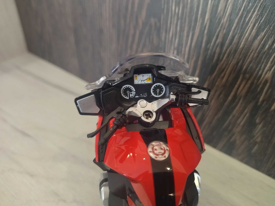 Метален мотор BMW R1250 RT !!!