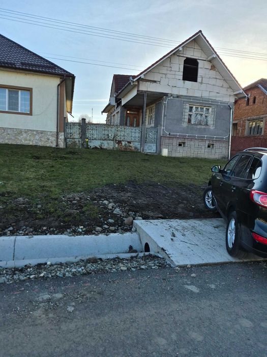 Case de vanzare la tara in jud. Bistrita N
