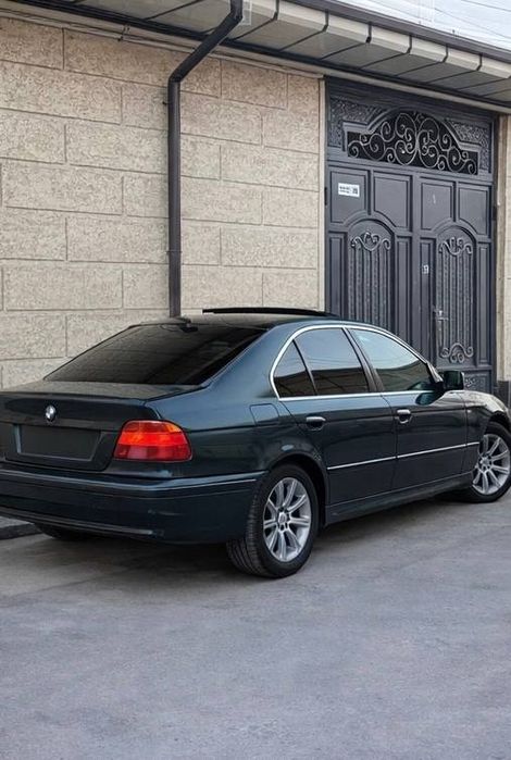 BMW E39 523i Sotiladi