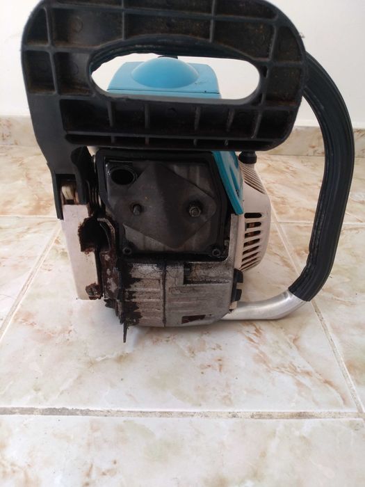 Бензинова резачка за дърва