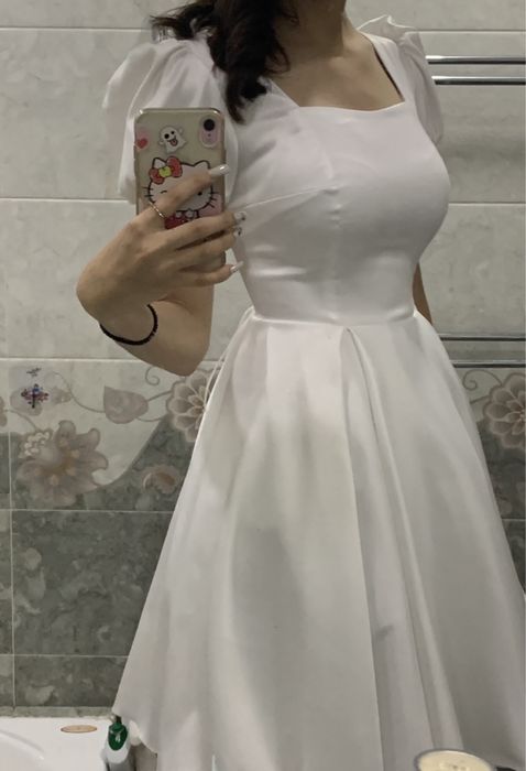 Продам белое платье