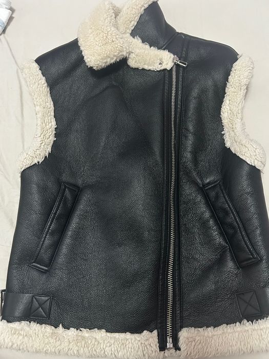 Кожен елек от Bershka