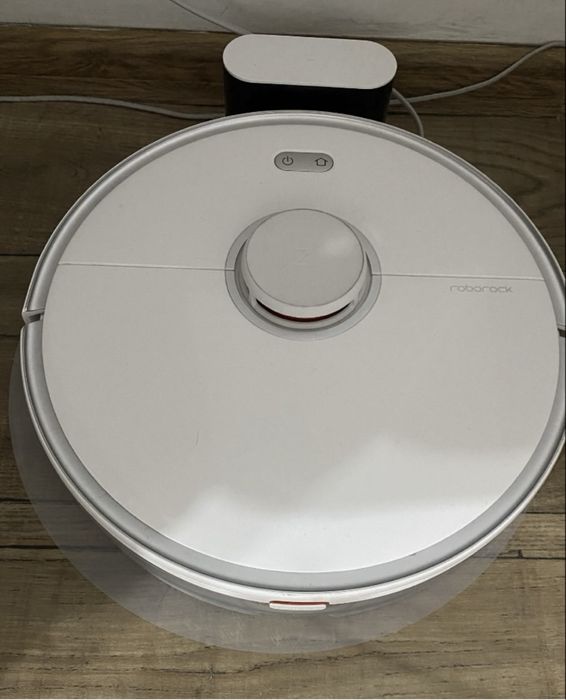 Продам робот пылесос Roborock S5 max
