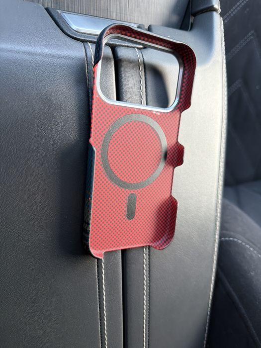 Продам чехол на 17 про