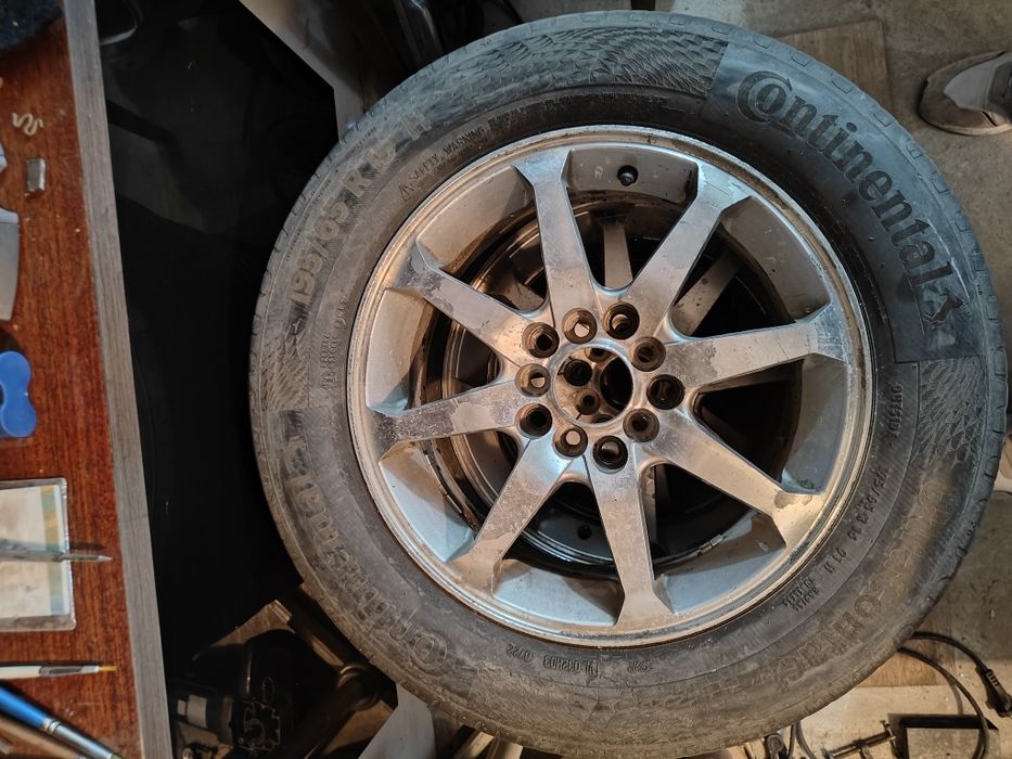 Продам летние шины с дисками