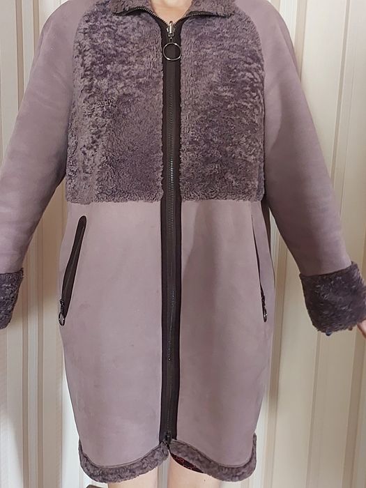 Продам дублёнку с капюшоном