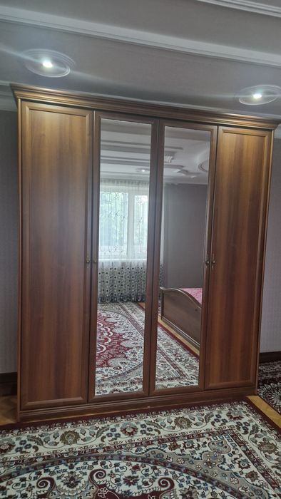 Продам спальный гарнитур