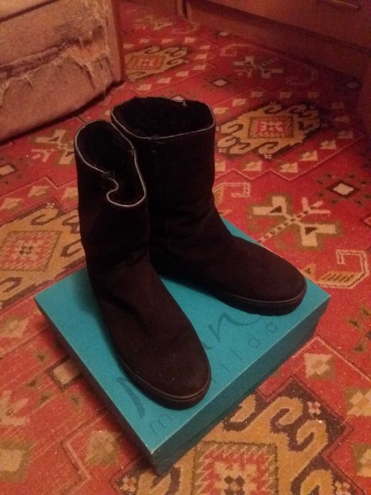 Продам женские сапожки