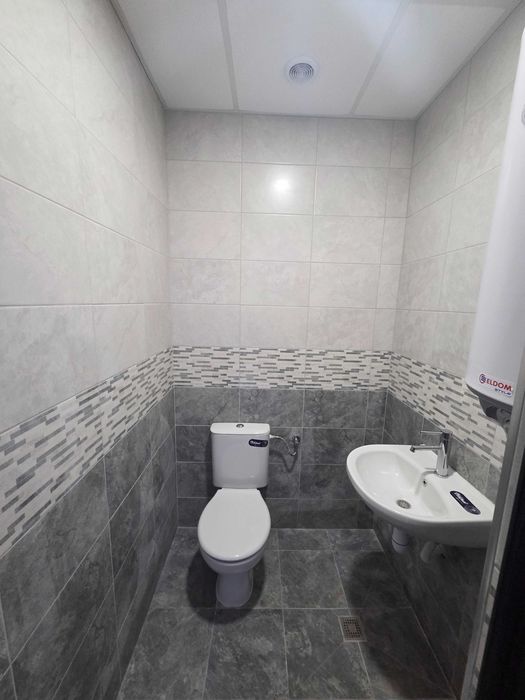 Дава се под наем Магазин в Разград, Освобождение - 51 кв.м за 418.71 € - Снимка #4