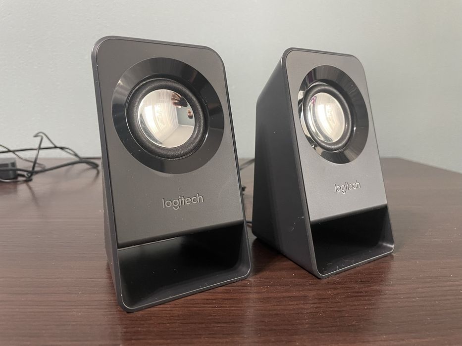 Компьютерные колонки Logitech с сабвуфером