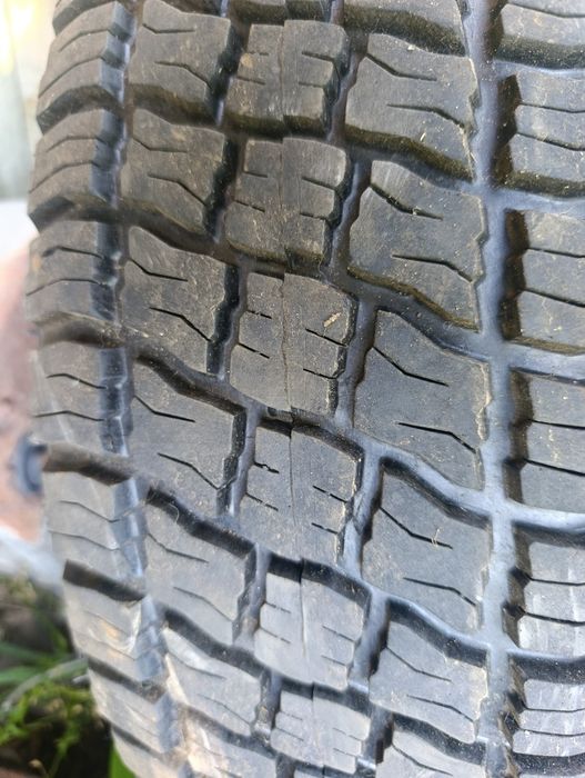 Продам резину 225/75/R16