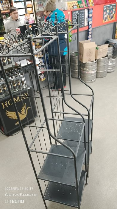 Продам стеллажи полки