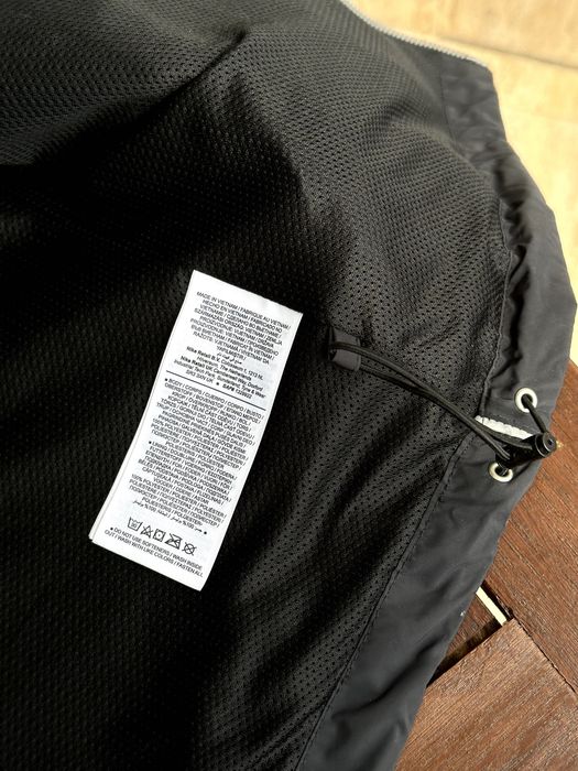 Мъжко горнище / ветровка Nike Air - размер M, отлично състояние