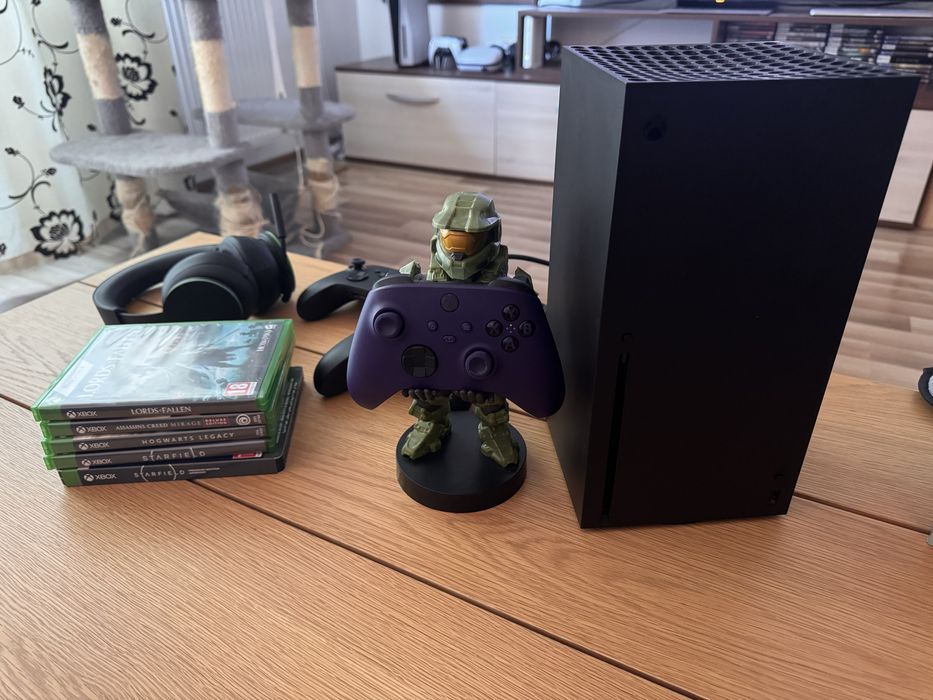 Pachet Xbox Series X + 3 Controllers + Casti Xbox  + Jocuri