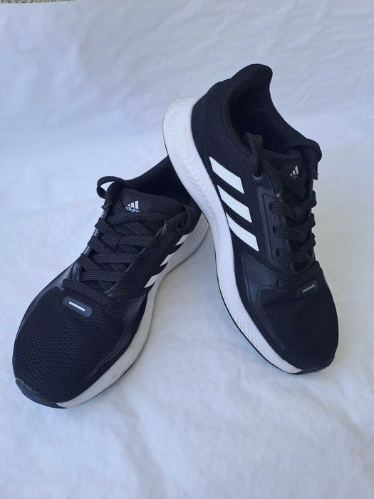 Продавам маратонки Адидас Adidas