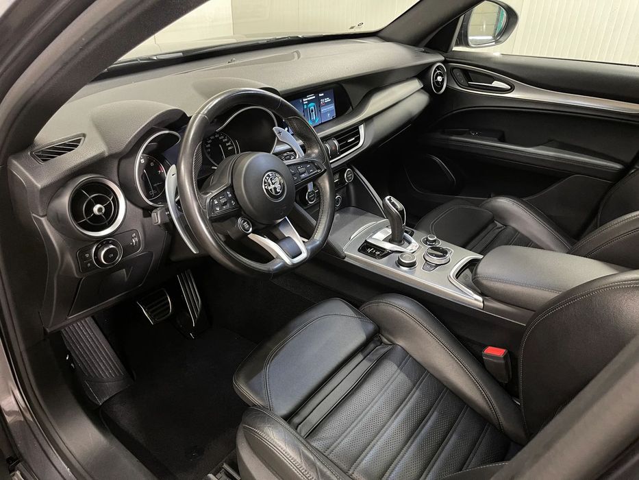 Alfa Romeo Stelvio 2022 benzină, 33.277 € — imagine 4