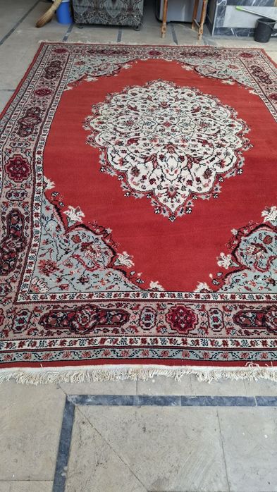 Срочно продаётся ковёр