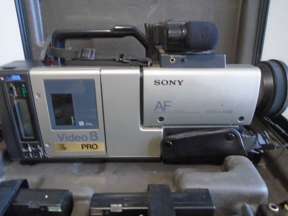 камера Video 8 Sony ccd-v100e