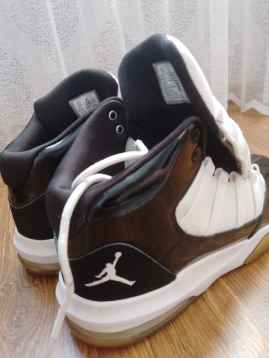 Продам Jordan Max Aura 1
