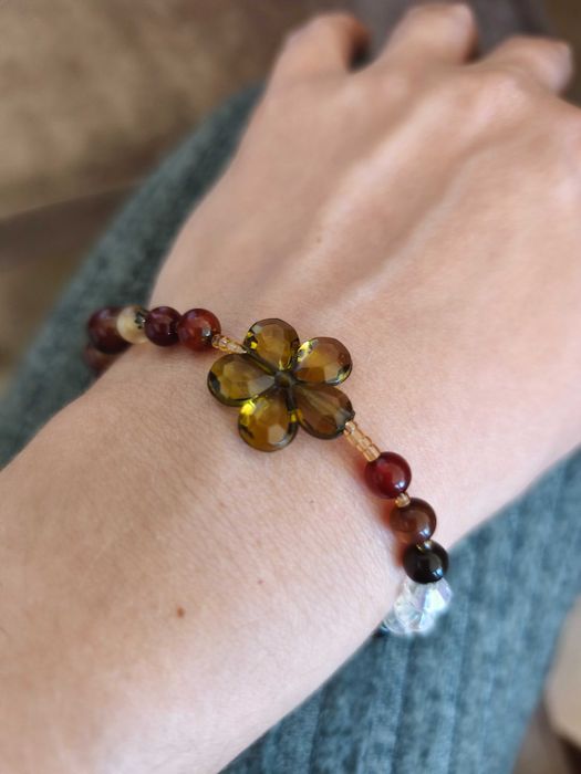 Гривна с карнеол