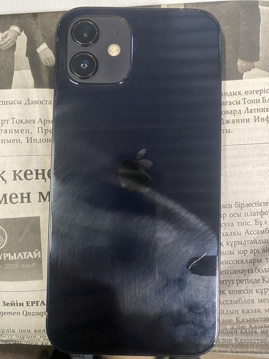 Продам Айфон 12 128 памяти