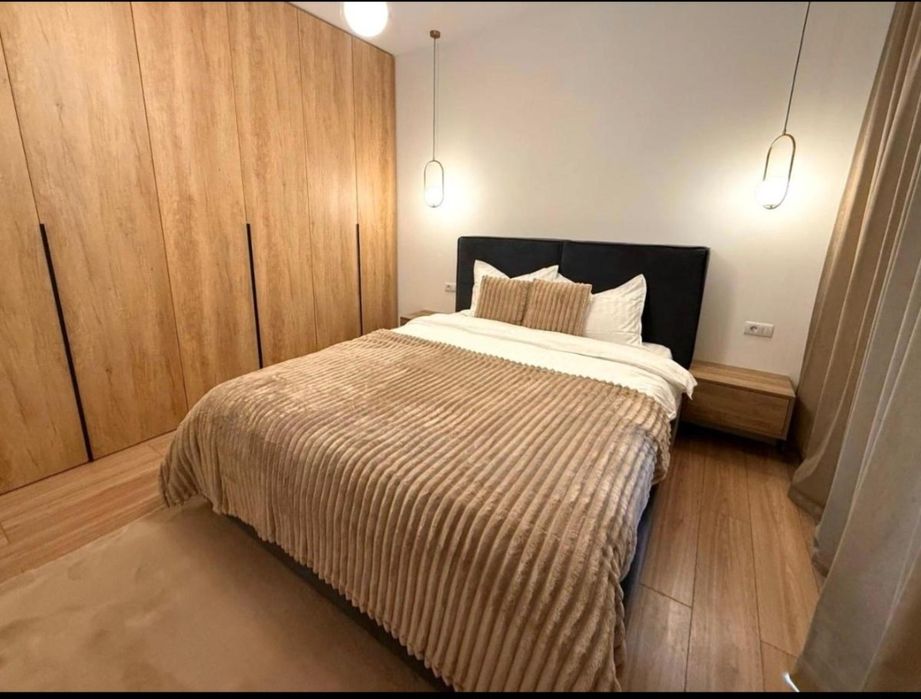 De Inchiriat Apartament 2 Camere Bloc Nou + Loc Parcare