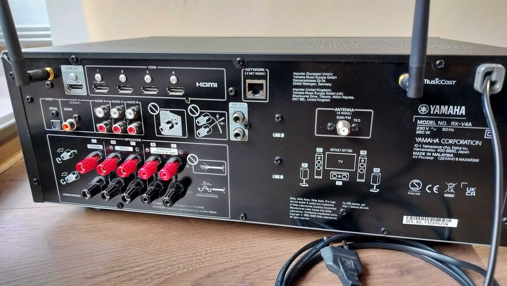 Yamaha RX-V4A Receiver amplificator MusicCast ca nou