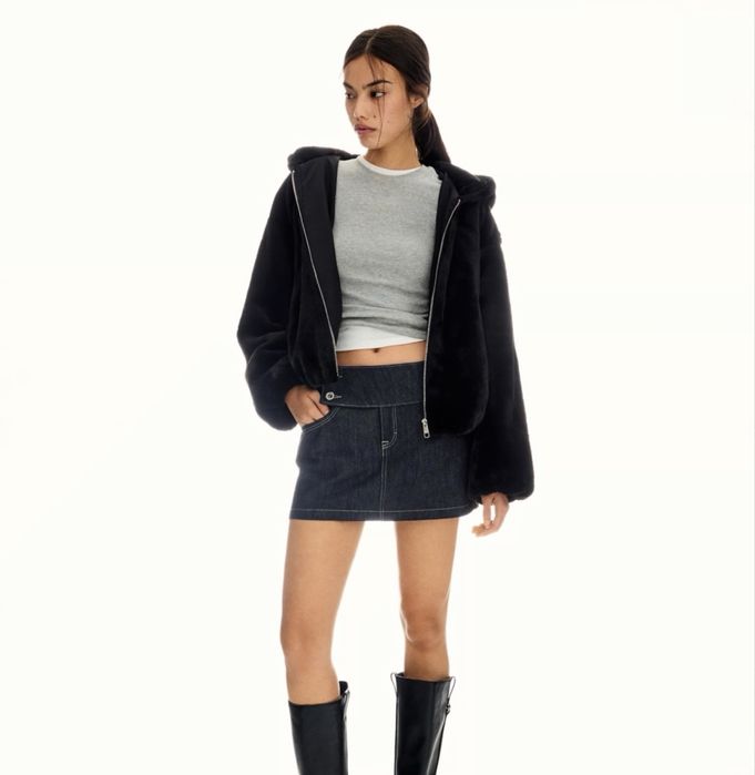 Пухено Яке Бершка (Bershka)