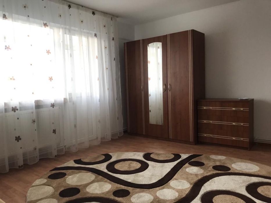 Inchiriez apartament cu 2 camere in Craiovita Noua