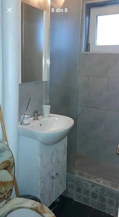 Vindem apartament 3 camere zona scoala 7