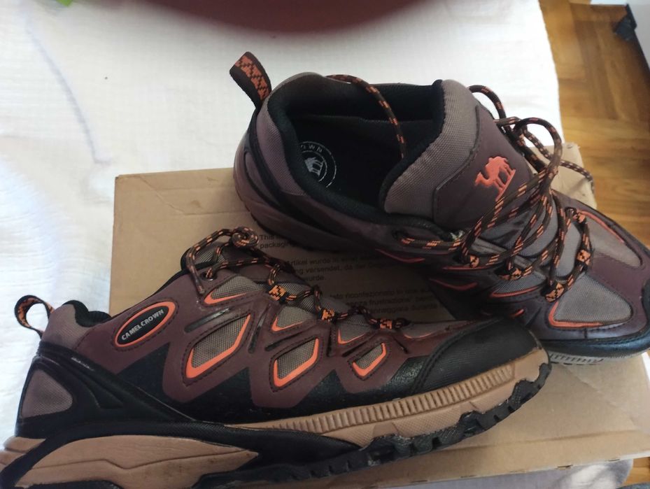 Туристически обувки 41