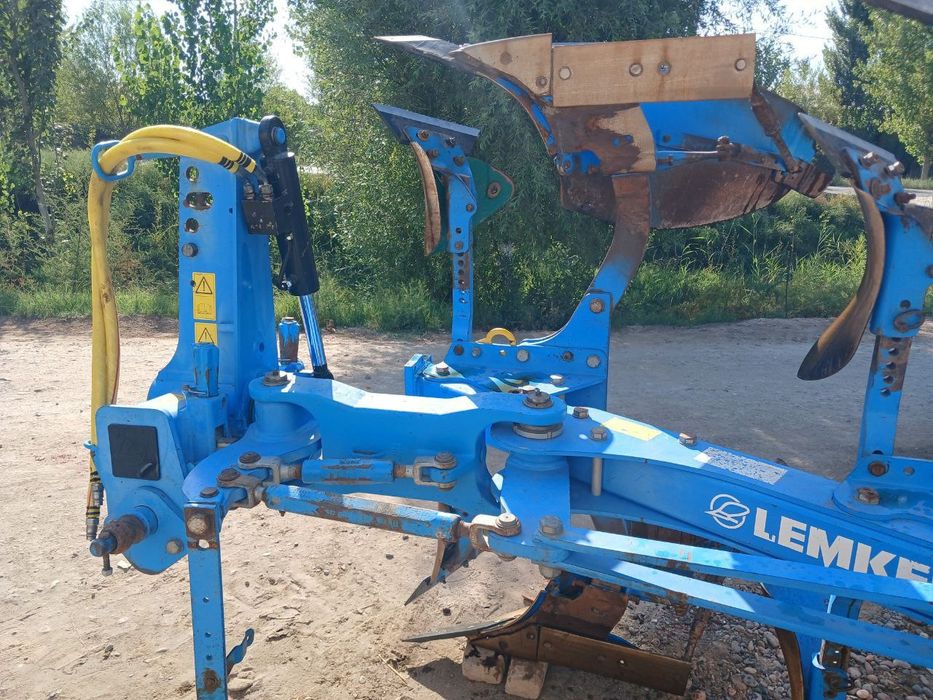 Pulg sotiladi. Holati zor