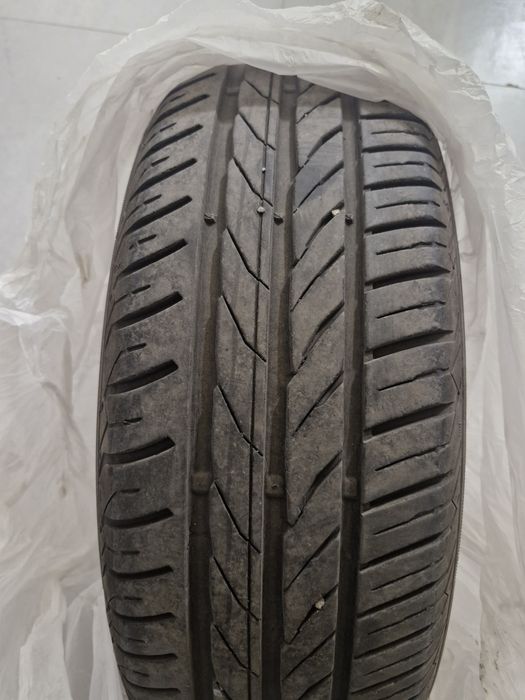 Продам резину 195/65/15