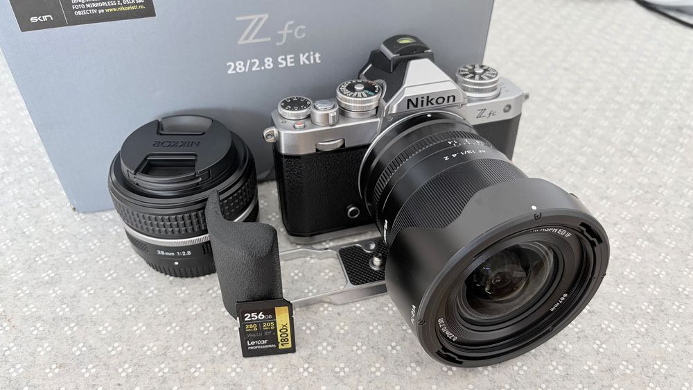 Nikon Zfc - 28mm f2.8 Kit + Viltrox 13mm f1.4 + accesorii