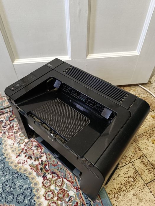 Продам Лазерный принтер в отличном состояний HP