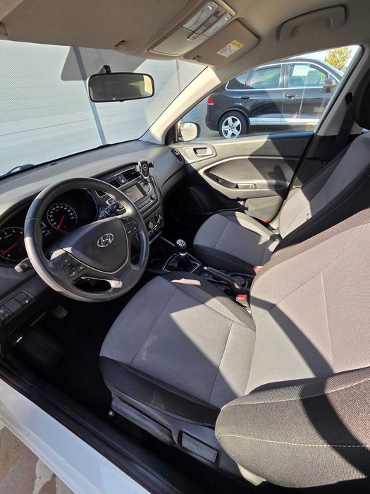 HYUNDAI i20 2018 — imagine 4