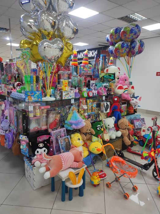 Продаю отдел игрушек