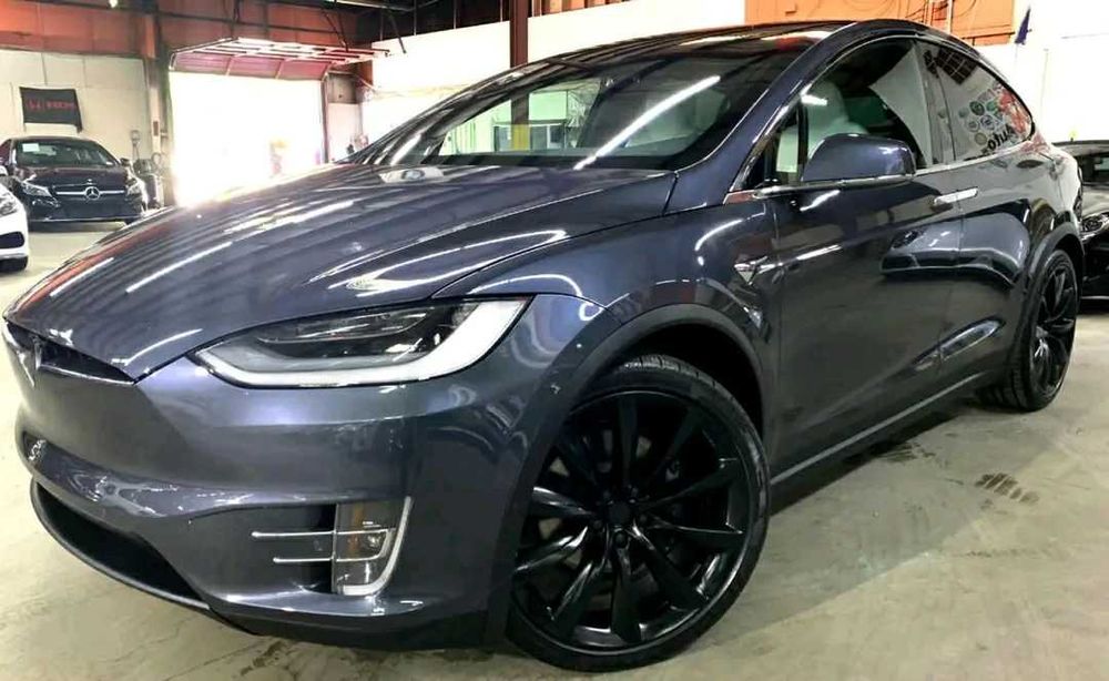 Tesla Model X 90D 7 мест  (все места электро)