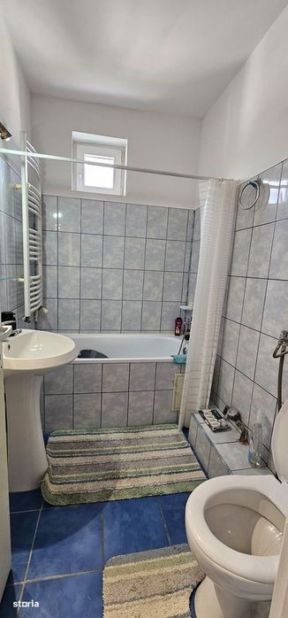 Inchiriezapartament de 3 camere situat in  Hipodrom 4-str.Aleea Streiu