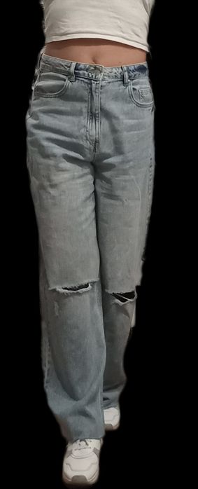 Дамски дънки с висока талия и широк крачол